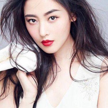 中国机长中气质不输袁泉美过张天爱,张翰砸钱