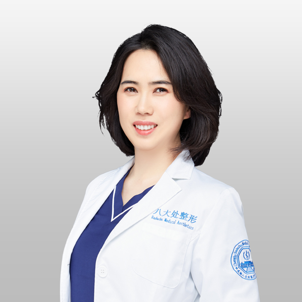 吴冬梅主任医师擅长:微整,美肤,抗衰简介:1997年进入华西医科大学临床